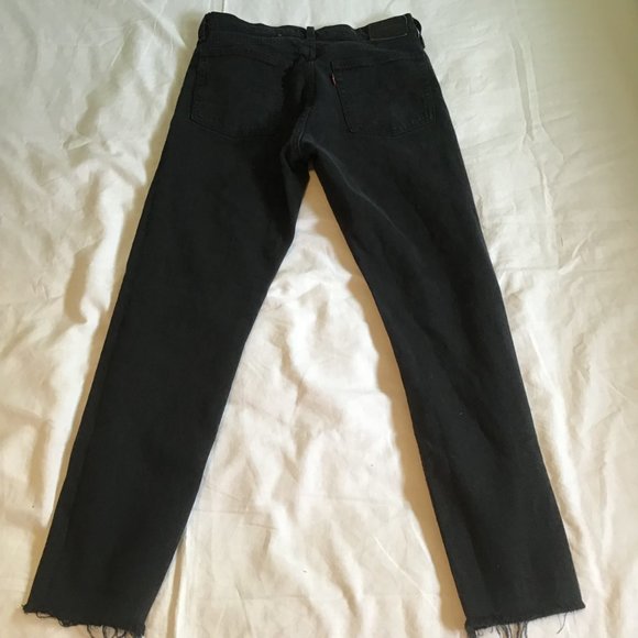 Levi's Black Icon Wedgie Raw Edge Hem Distressed Button Fly Jeans - Picture 2 of 15